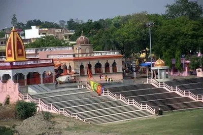 Pratapgarh - Photo 3
