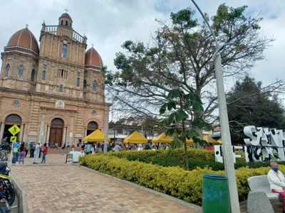 San Pedro de los Milagros - Photo 2