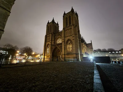 Bristol - Photo 3
