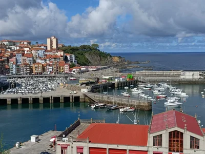 Bermeo - Photo 2