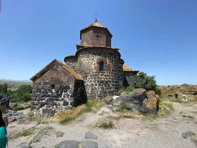Hayravanq - Photo 4