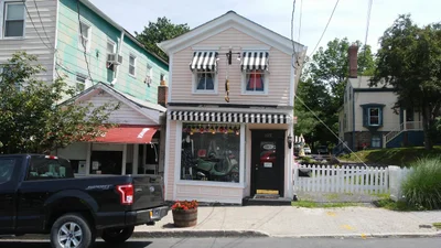 Montgomery - Photo 2
