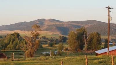 Meeker - Photo 3