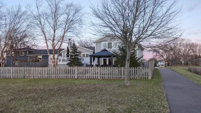 Hoffman Estates - Photo 2