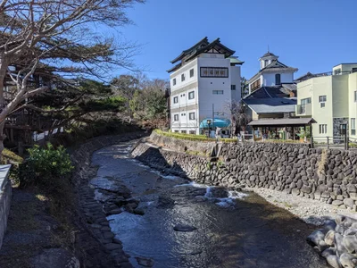 Izu - Photo 2