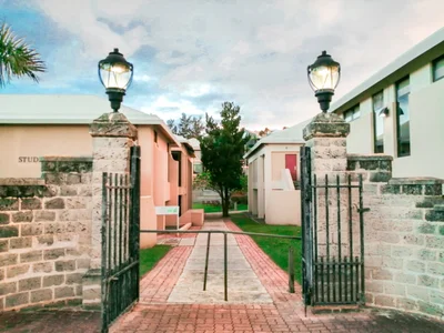 Paget Parish - Photo 4