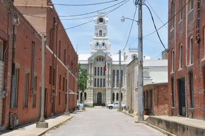 Hill County - Photo 4