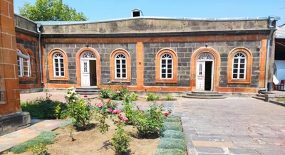Gyumri - Photo 2