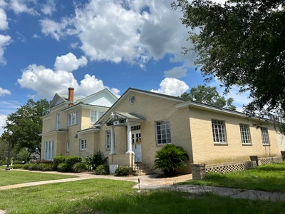 Madison - Photo 2