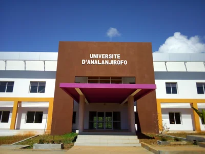 Fenoarivo Atsinanana - Photo 4