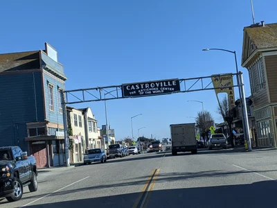 Castroville - Photo 2