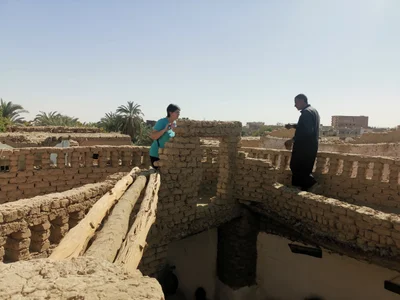 Al Qasr - Photo 2