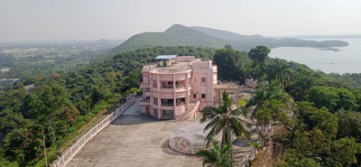 Hirakud - Photo 2