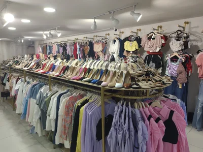 Plaza del Zapato - Photo 2