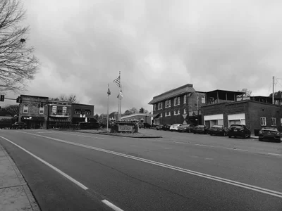 Loudon - Photo 3