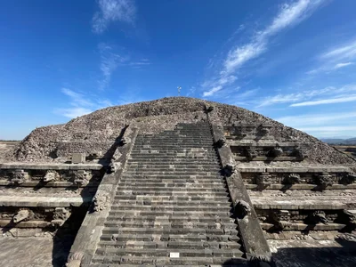 Templo del Quetzalcoatl - Photo 2