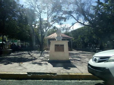 Busto a Juan Pablo Duarte - Photo 2