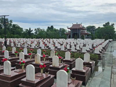 Truong Son National Cemetery - Photo 3