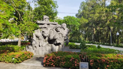 Truong Son National Cemetery - Photo 4