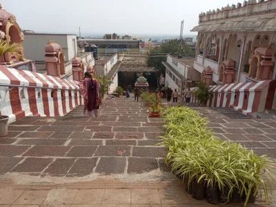 Dwaraka Tirumala - Photo 5
