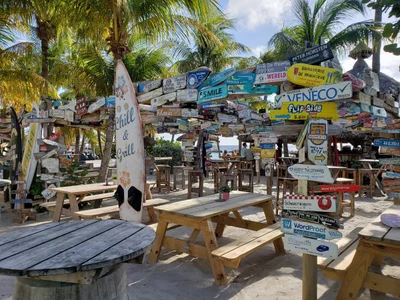 Mambo Beach - Photo 5