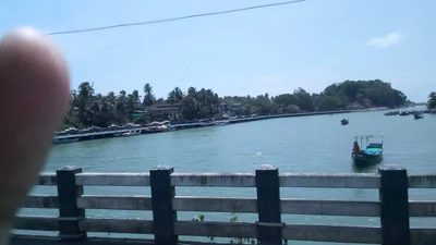 Kodiyeri - Photo 3