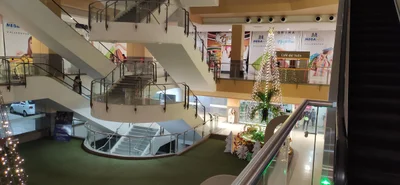 mega mall - Photo 2