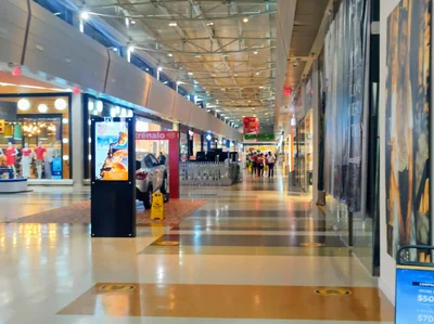 Centro Comercial Nuestro - Photo 2
