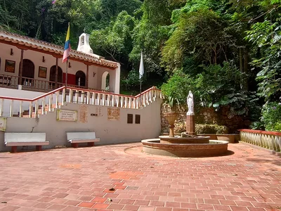 Santuario del Agua de la Virgen - Photo 5