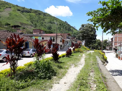 Cisneros - Photo 3