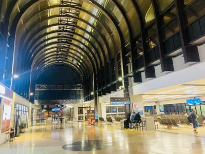 Aeropuerto - Photo 4