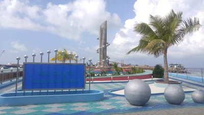 Tsunami Monument - Photo 2