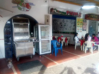 pizza la toscana - Photo 2