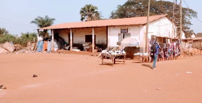 Tsévié - Photo 4