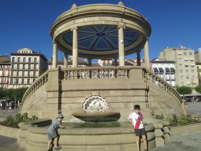 Pamplona - Photo 2