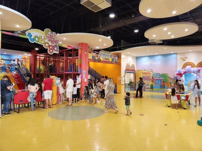 LIV Mall - Photo 2