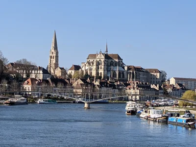 Auxerre - Photo 2