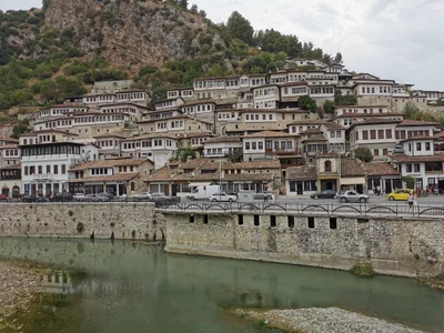 Berat - Photo 2