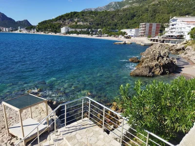 Sutomore - Photo 2
