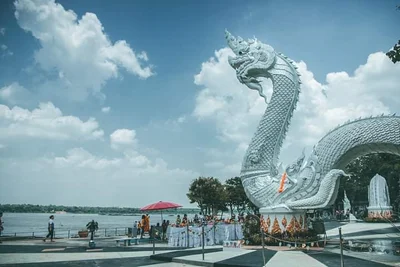 Nakhon Phanom - Photo 2