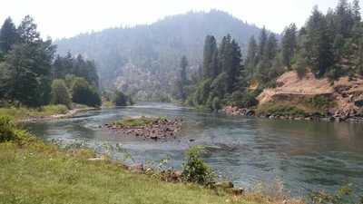 Shady Cove - Photo 3
