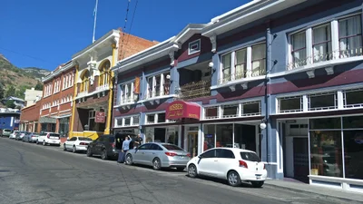 Bisbee - Photo 2