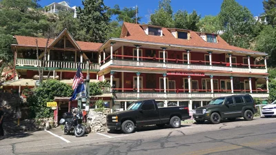 Bisbee - Photo 4