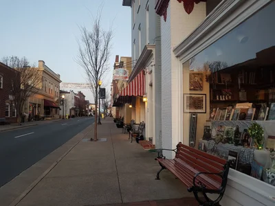Manassas - Photo 2