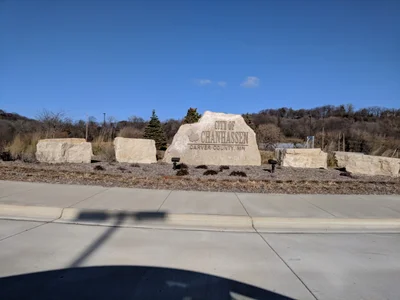 Chanhassen - Photo 2