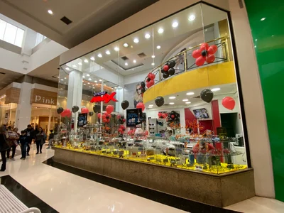 Central Plaza Shopping - Photo 3