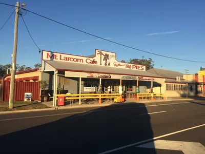Mount Larcom - Photo 2