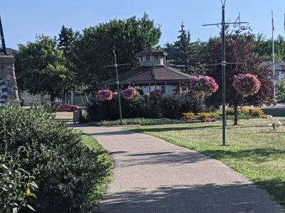 Town of Sylvan Lake - Photo 4