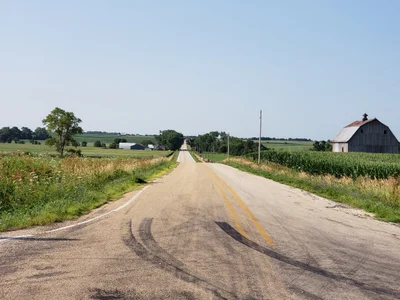 Dyersville - Photo 2