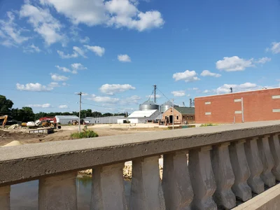 Dyersville - Photo 4